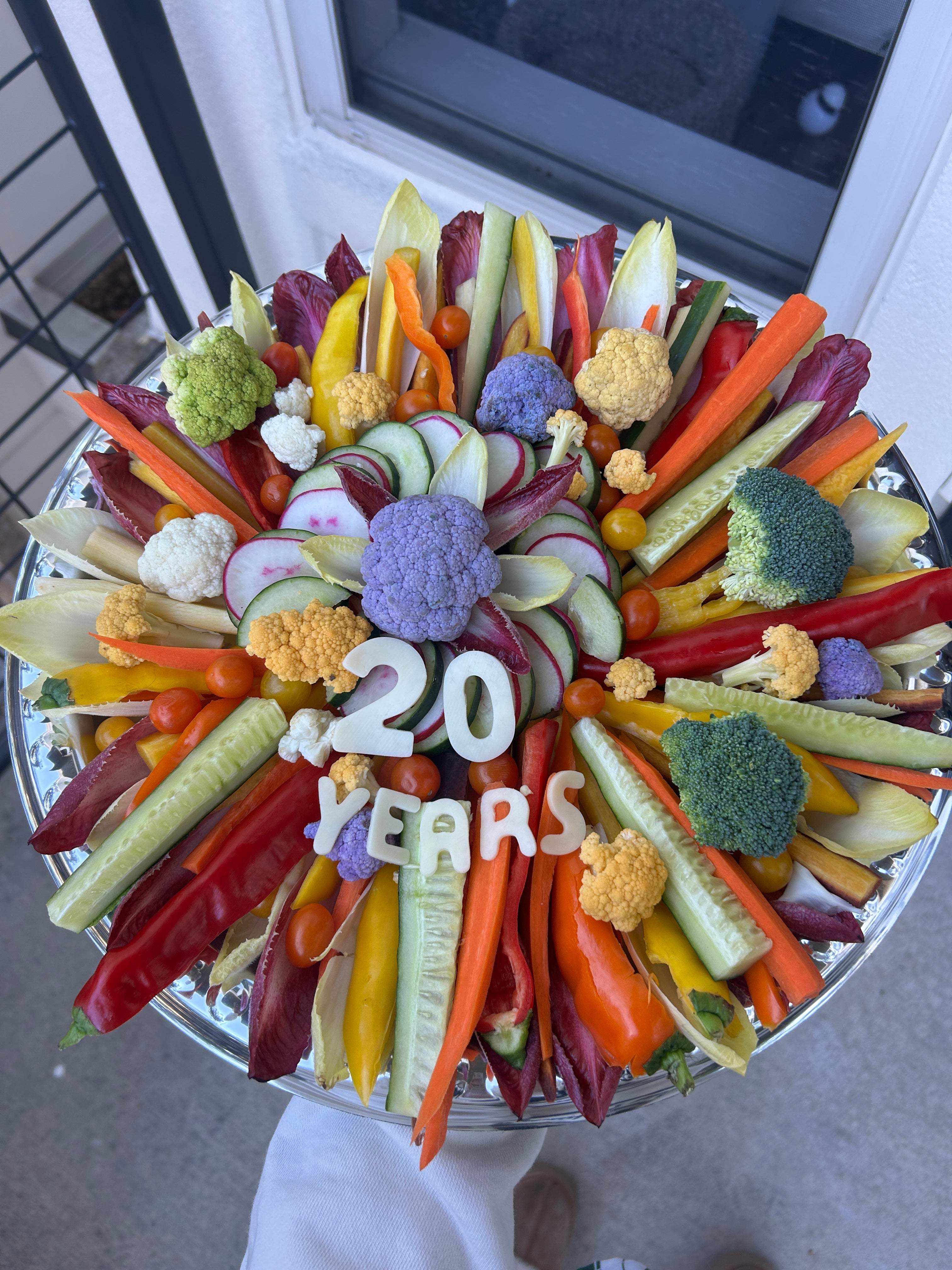 Crudité Platter Homemade Hummus - Main Image